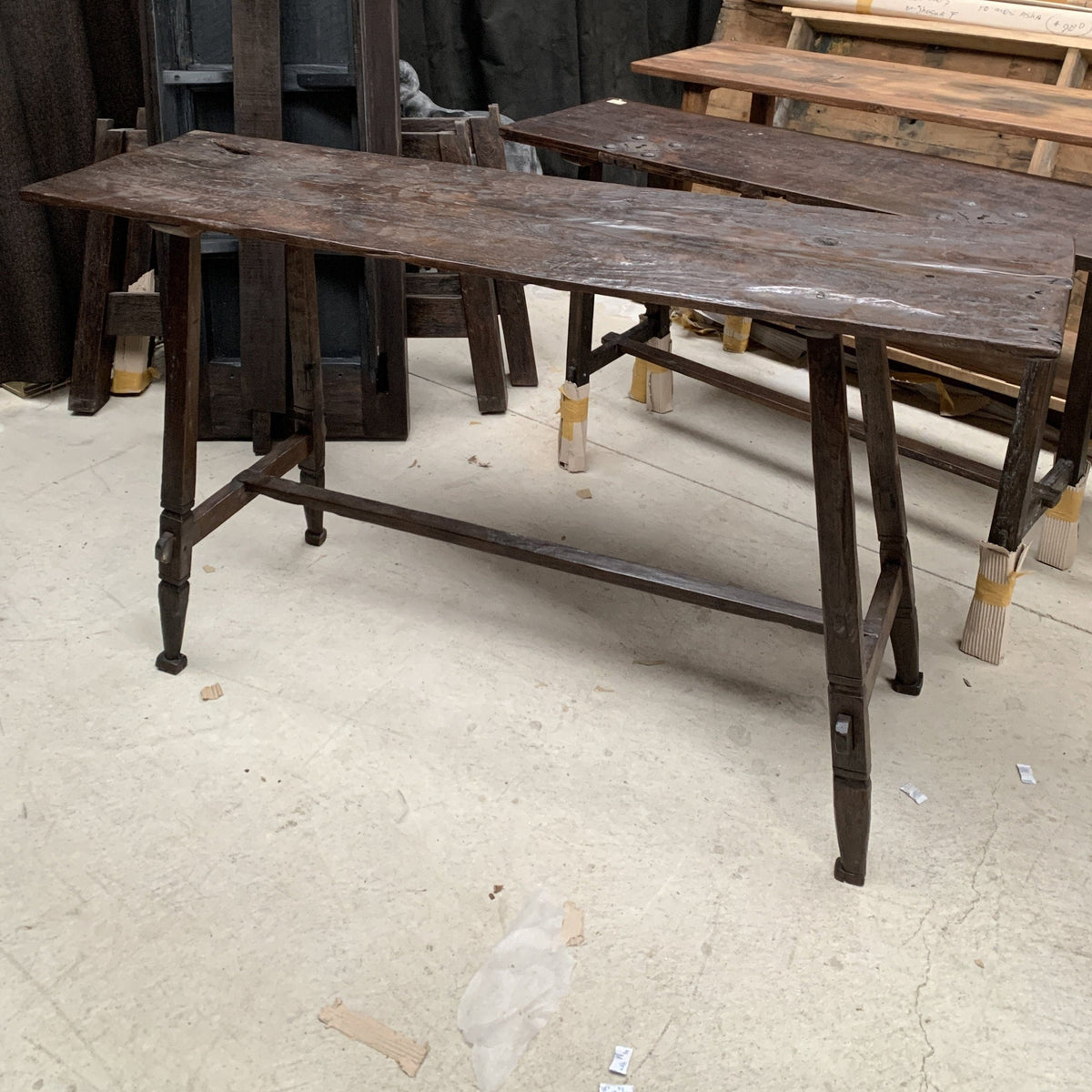 Carved-Leg-Console-Table_Little-and-fox