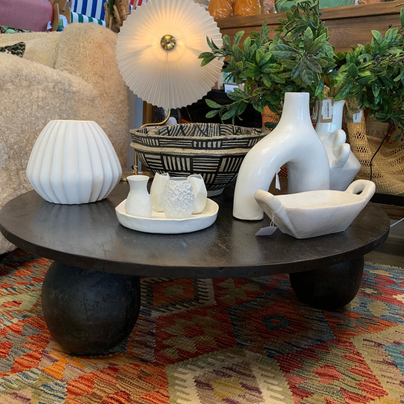 round-bun-leg-coffee-table_Little-and-fox