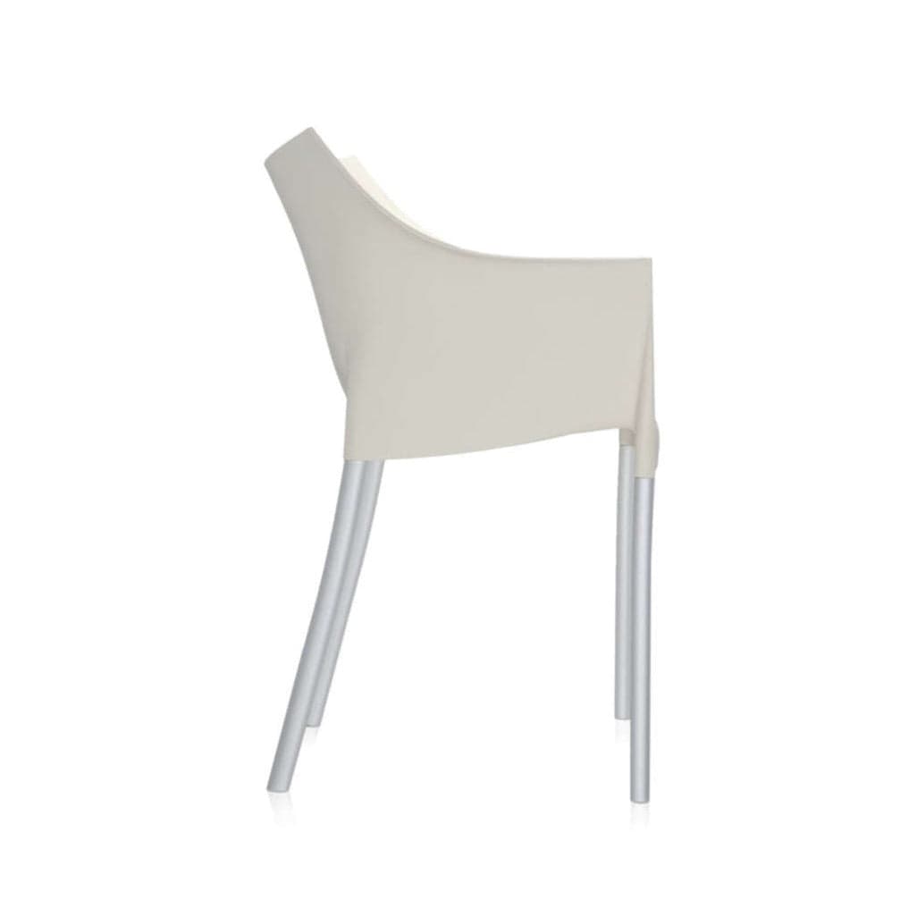 Side view of a Dr. no white armchair by Kartell.
